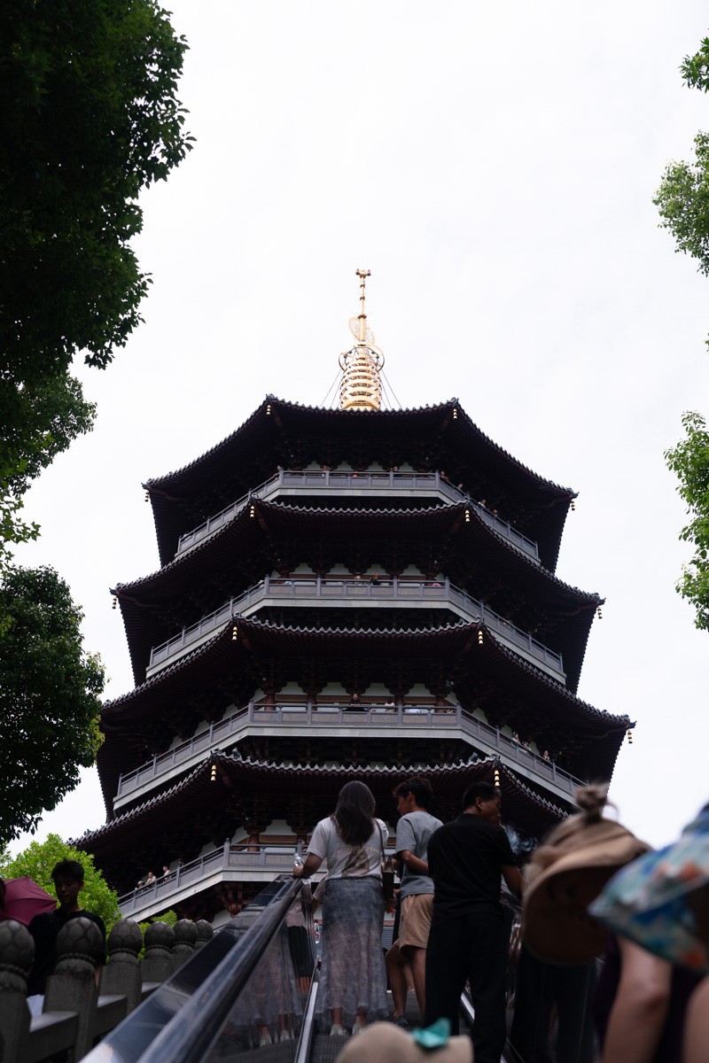 雷峰塔，西湖边的多层古塔